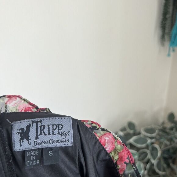 Tripp Nyc Daang Goodman Romantic Rose Garden Floral Dress Size S Lace Trim Goth - Picture 6 of 7